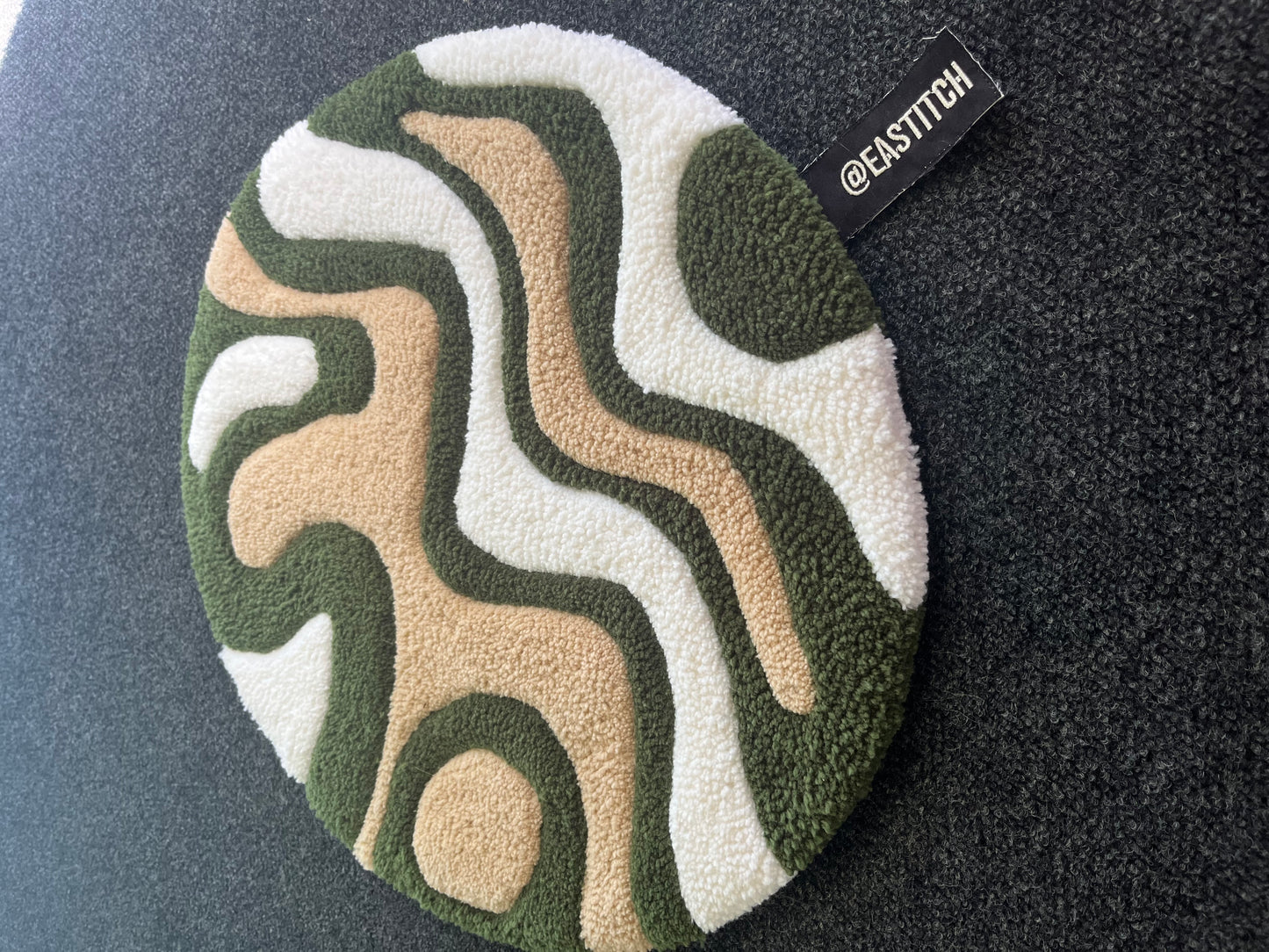 Green & Tan Wavy Accent Rug(48cm Round)